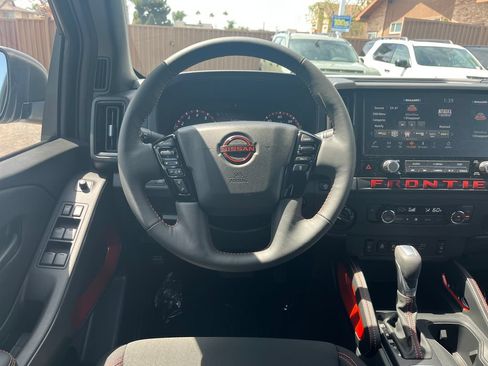 Used 2026 Nissan Frontier PRO-4X AWD/4WD image 13