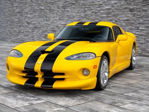 Used 2001 Dodge Viper GTS RWD image 9