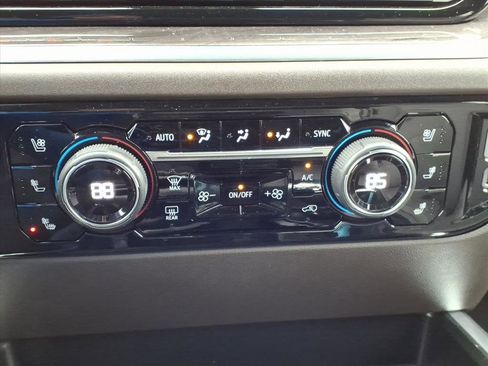 Certified 2022 Chevrolet Silverado 1500 LTZ w/ Z71 Off-Road Package image 21