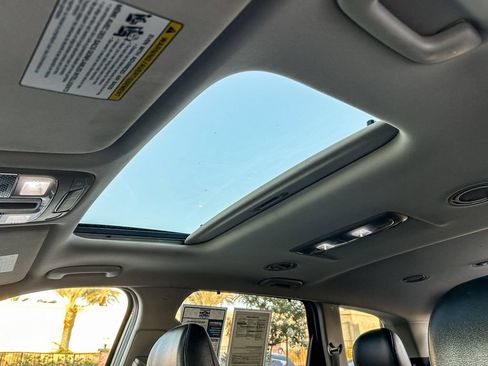 Used 2020 Kia Telluride EX FWD image 32