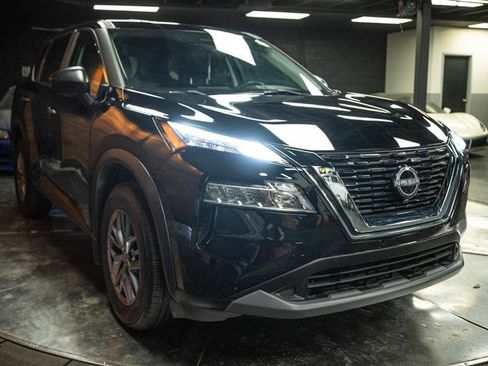 Used 2023 Nissan Rogue S AWD/4WD image 5