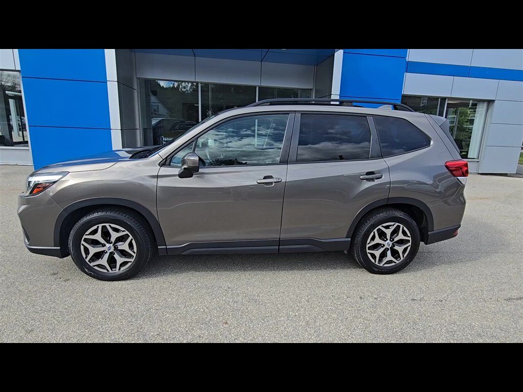 Used 2019 Subaru Forester Premium AWD/4WD image 5