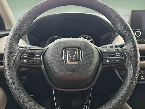 Used 2025 Honda HR-V LX image 8