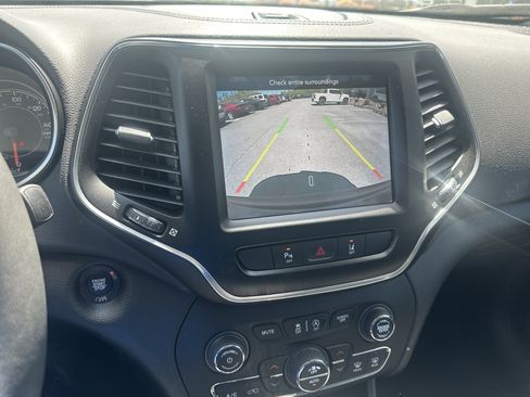 Used 2021 Jeep Cherokee Latitude Lux w/ Comfort/Convenience Group image 35