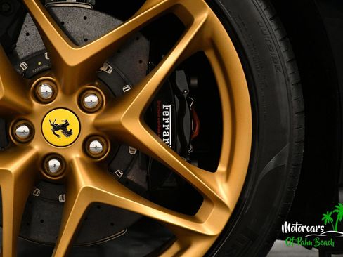 Used 2024 Ferrari Roma Spider RWD image 28