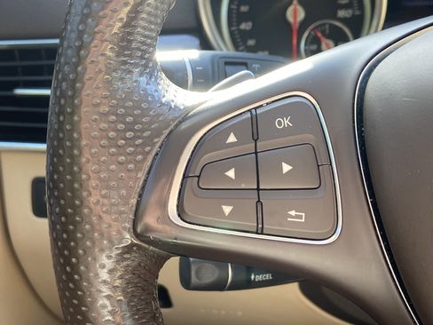 Used 2018 Mercedes-Benz GLS 450 4MATIC image 37