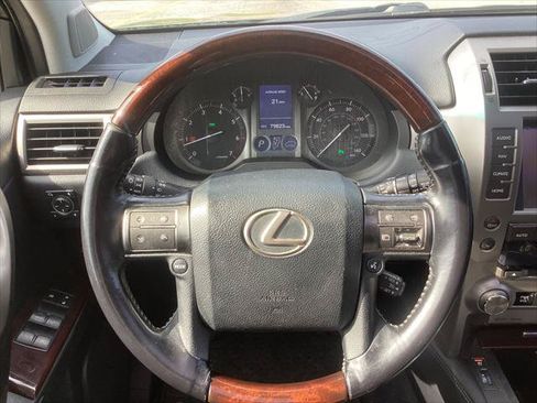 Used 2017 Lexus GX 460 AWD/4WD image 30