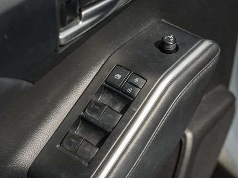 Used 2021 Toyota Highlander XSE AWD/4WD image 40