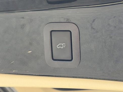 Used 2018 Toyota Highlander Limited image 7