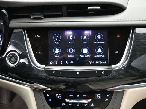 Used 2021 Cadillac XT6 Premium Luxury FWD image 7