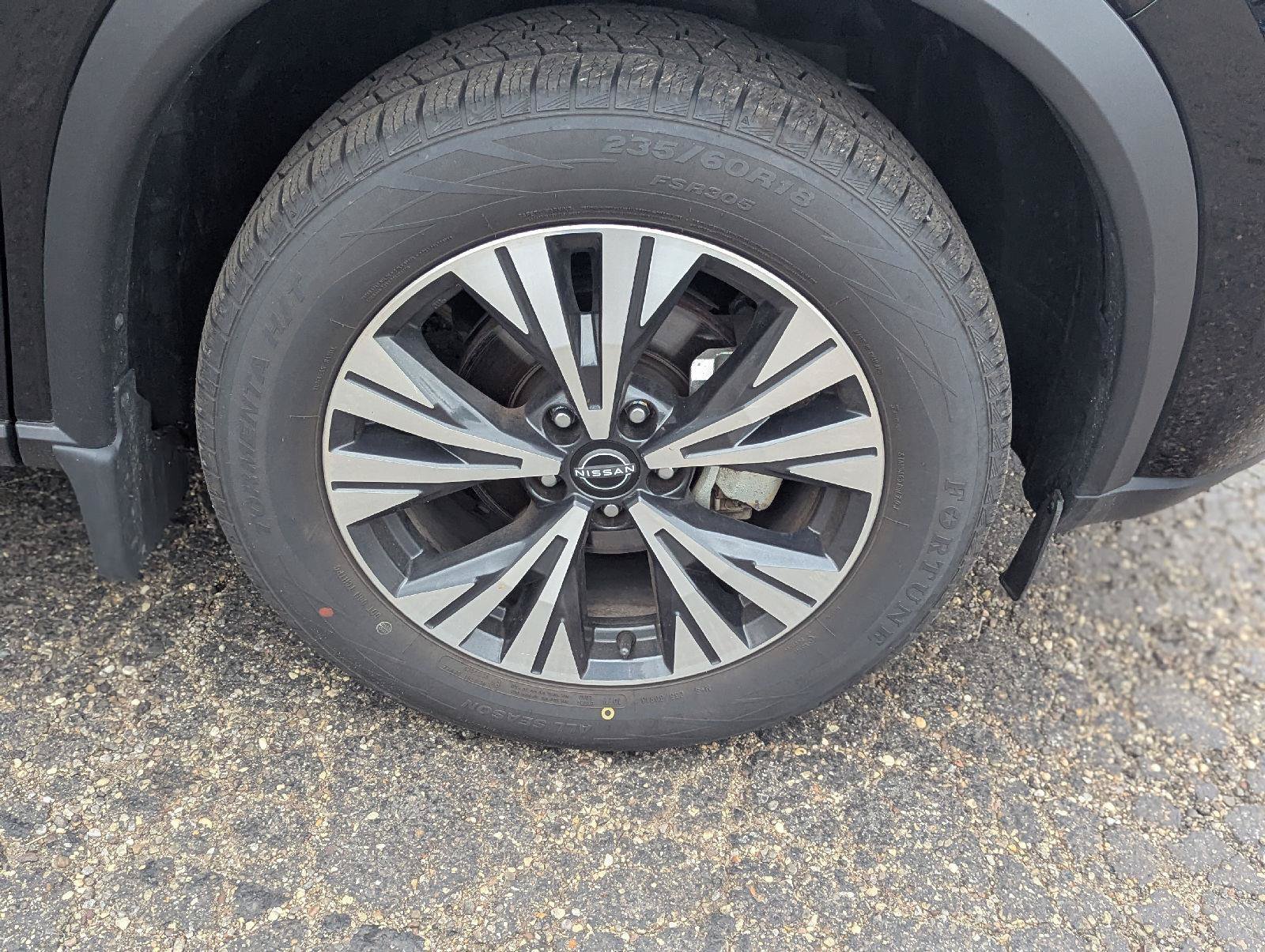 Used 2023 Nissan Rogue SV AWD/4WD image 28