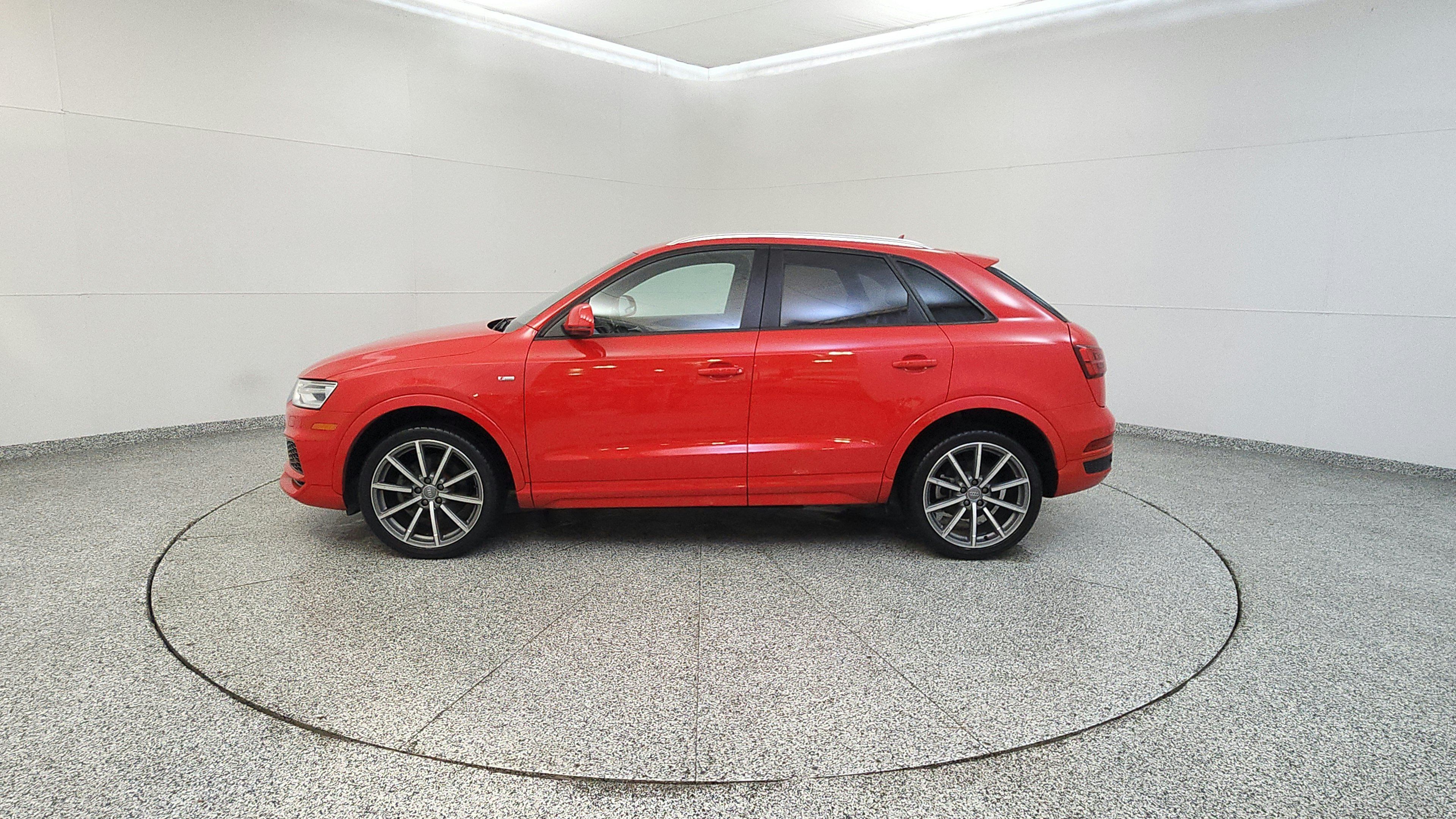 Used 2018 Audi Q3 2.0T Premium FWD image 2