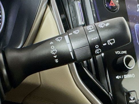 Used 2023 Subaru Outback Limited XT AWD/4WD image 13