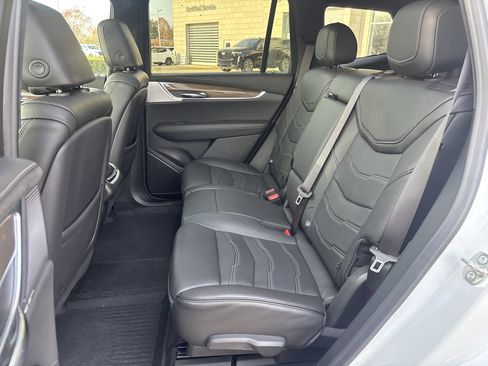 Used 2025 Cadillac XT6 Premium Luxury w/ Platinum Package image 29
