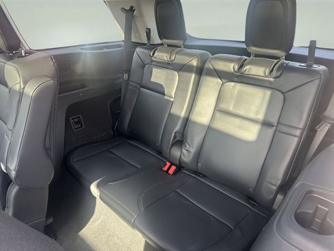 New 2025 Lincoln Aviator AWD w/ Jet Appearance Package image 12