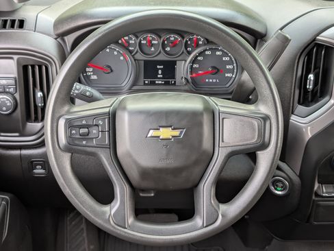 Used 2023 Chevrolet Silverado 1500 Custom image 24