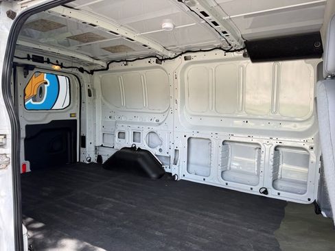 Used 2015 Ford Transit 150 LR VAN image 17