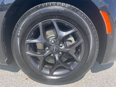 Used 2019 Chrysler Pacifica Touring-L Plus image 52