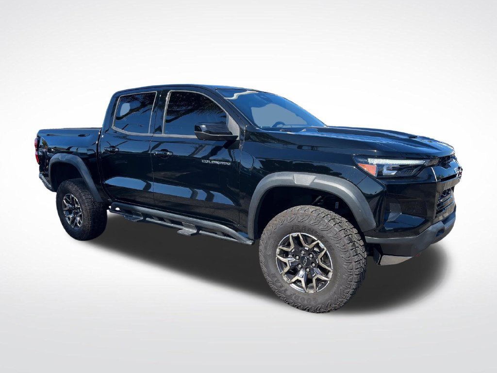 Used 2024 Chevrolet Colorado ZR2 w/ ZR2 Convenience Package III AWD/4WD image 7