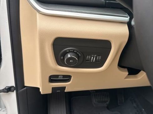 New 2025 Jeep Grand Cherokee Limited w/ Trailer Tow Package image 23