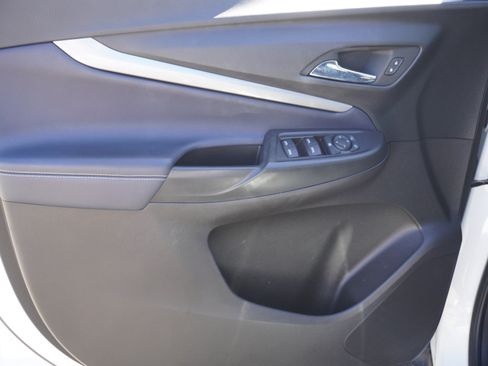 Used 2022 Chevrolet Bolt EUV Premier FWD image 18