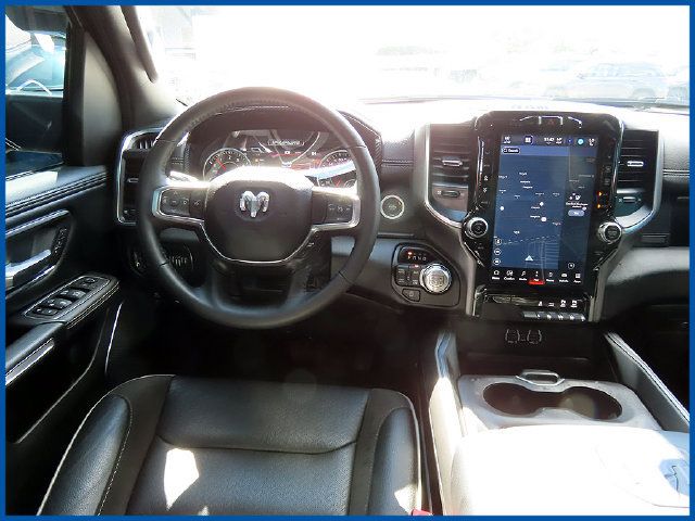 Used 2023 RAM 1500 Laramie AWD/4WD image 12