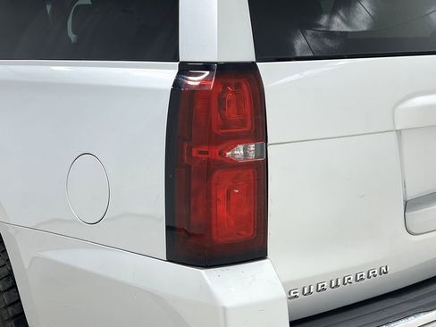 Used 2020 Chevrolet Suburban Premier image 37