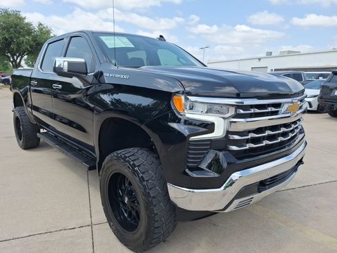 Used 2023 Chevrolet Silverado 1500 LTZ AWD/4WD image 8