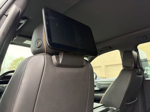 Used 2023 GMC Yukon XL AT4 w/ Technology Package image 34