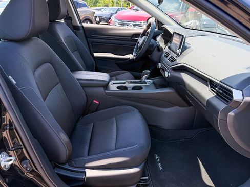 Certified 2025 Nissan Altima 2.5 S FWD image 9