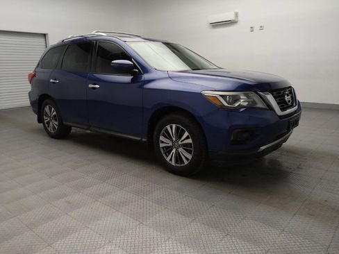 Used 2019 Nissan Pathfinder S image 13
