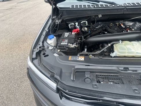 Used 2023 Ford Expedition Limited image 19