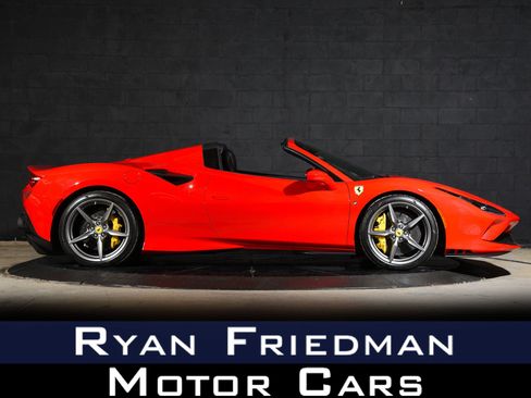 Used 2022 Ferrari F8 Tributo RWD image 1