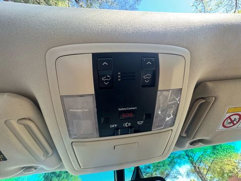 Used 2013 Lexus GX 460 image 25