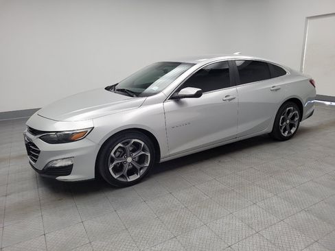 Used 2020 Chevrolet Malibu LT FWD image 2