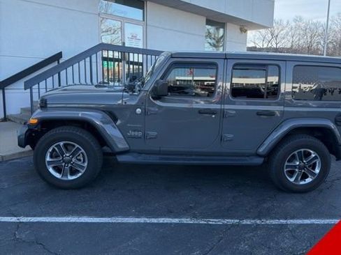 Used 2018 Jeep Wrangler Unlimited Sahara w/ Cold Weather Group image 1