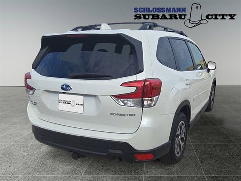 Certified 2023 Subaru Forester Premium image 9