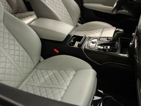 Used 2018 Audi S7 Premium Plus AWD/4WD image 24