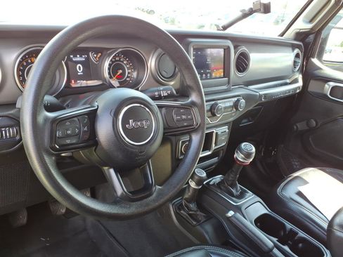 Used 2022 Jeep Wrangler Sport AWD/4WD image 10
