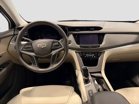 Certified 2019 Cadillac XT5 Premium Luxury FWD image 13