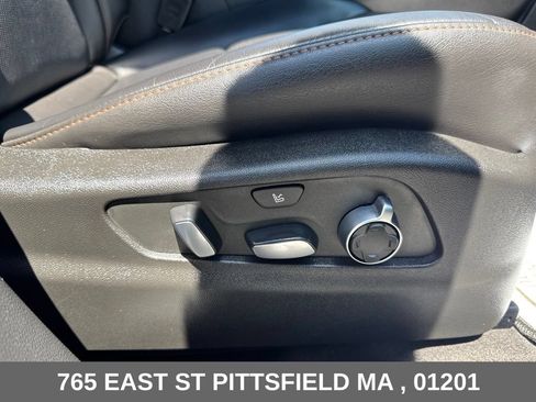 Used 2022 Cadillac XT4 Sport AWD/4WD image 13
