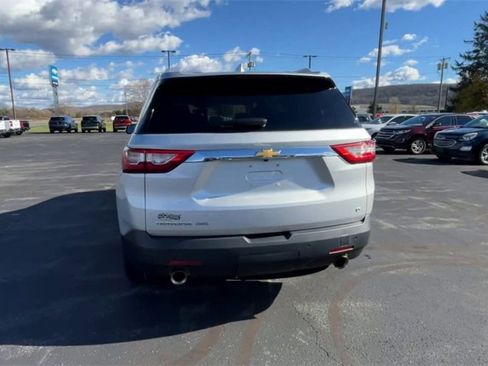 Used 2018 Chevrolet Traverse LT image 7