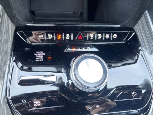 Used 2022 Jeep Wagoneer Series III w/ Convenience Group I AWD/4WD image 29