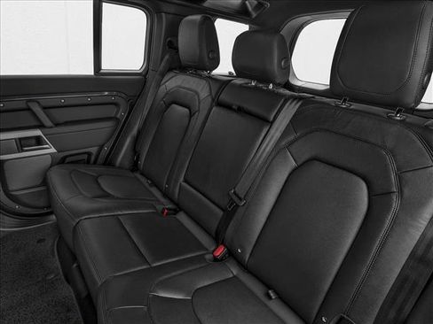 Used 2025 Land Rover Defender 110 S AWD/4WD image 9