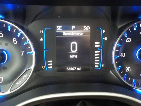 Used 2020 Chrysler Voyager LX image 19