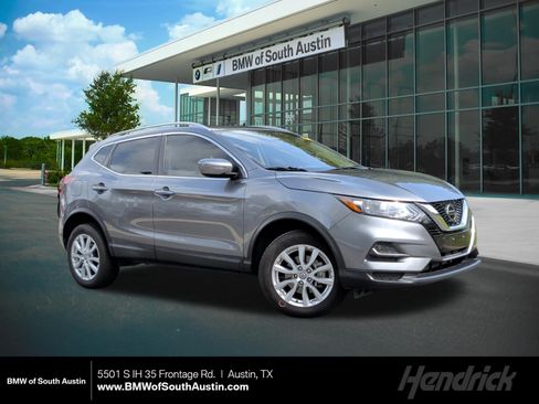 Used 2020 Nissan Rogue Sport SV FWD image 1