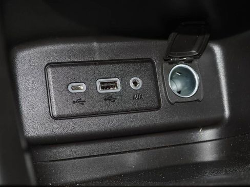 Used 2024 Chevrolet Equinox LT FWD image 13