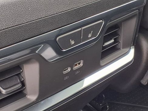 New 2026 Chevrolet Silverado 1500 High Country w/ High Country Premium Package AWD/4WD image 22