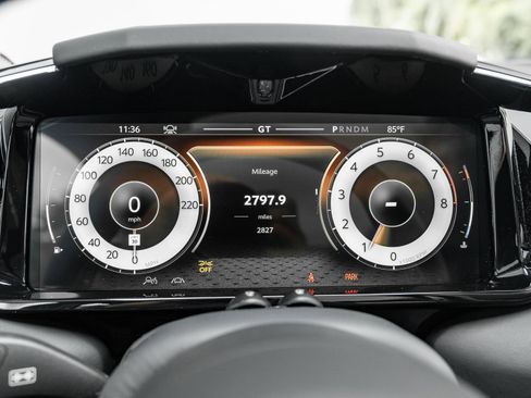 Used 2025 Aston Martin Vanquish RWD image 44