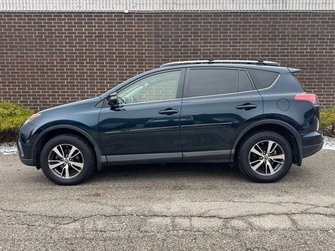 Used 2018 Toyota RAV4 XLE image 28